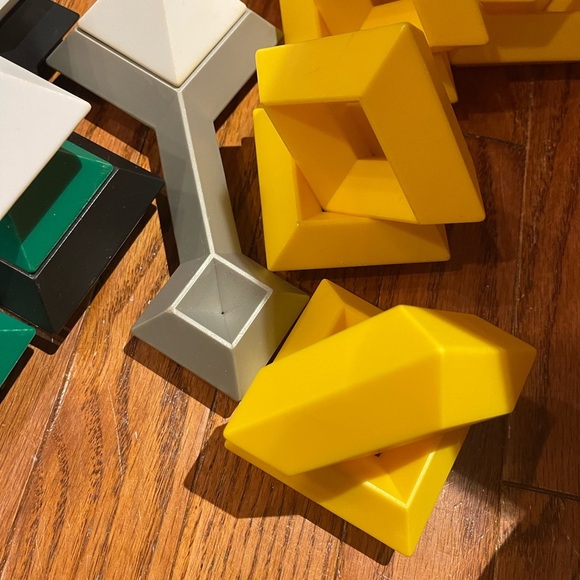 Learning Resources Wedgits 25 pieces and storage box - Picture 5 of 10